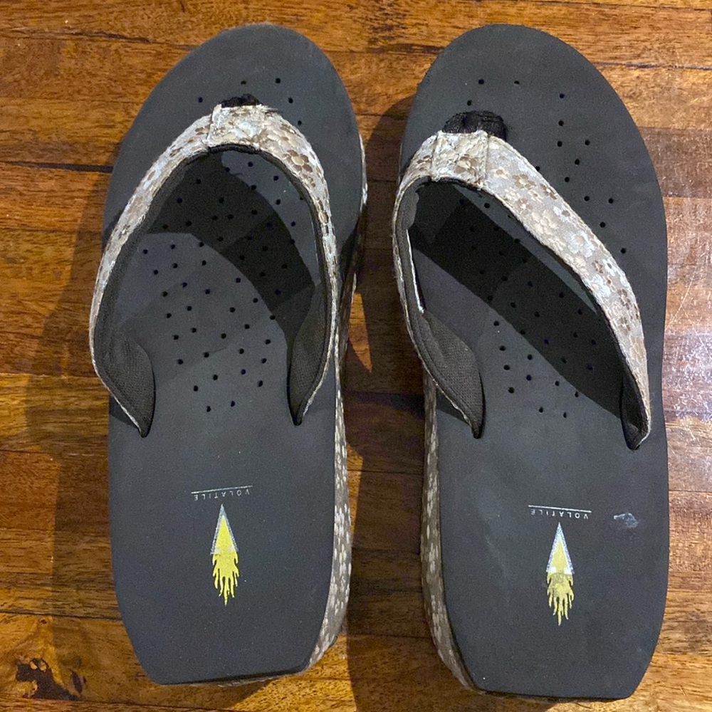 Girls sandals size 1